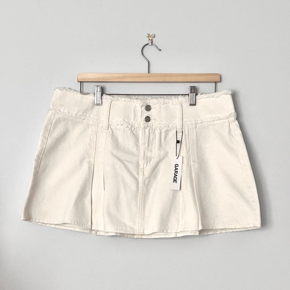 💎2/$50  NWT GARAGE mini pleated denim skirt (white)